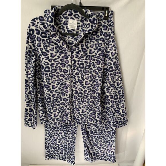 Serra Fleece Pajama 2 -pc. 
Sleepwear Animal Print - Picture 1 of 9